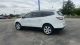 Used 2017 Chevrolet Traverse LT w/ Style and Technology Package image 6