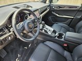 Certified 2025 Porsche Macan image 4
