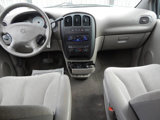 Used 2003 Dodge Caravan SE image 2
