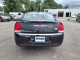 Used 2017 Chrysler 300 Limited image 5