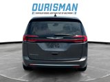 Used 2023 Chrysler Pacifica Touring-L image 5