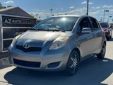 Used 2010 Toyota Yaris 4-Door Hatchback image 2