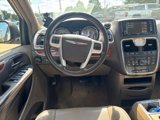Used 2015 Chrysler Town & Country Touring w/ Driver Convenience Group image 2