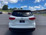 Used 2018 Toyota Highlander SE image 4