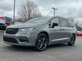 New 2025 Chrysler Pacifica Limited image 3