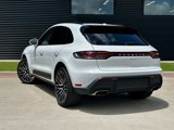Certified 2022 Porsche Macan image 3