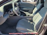 Used 2022 Hyundai Elantra SEL w/ Convenience Package image 3