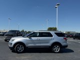 Used 2017 Ford Explorer XLT image 6