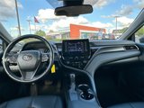 Used 2023 Toyota Camry SE image 3