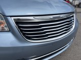 Used 2013 Chrysler Town & Country Touring image 5