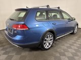 Used 2018 Volkswagen Golf Alltrack SEL image 3