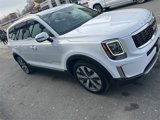 Certified 2022 Kia Telluride S image 3