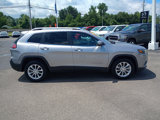Used 2019 Jeep Cherokee Latitude w/ Popular Appearance Group image 2