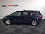 Used 2016 Toyota Sienna LE image 2