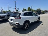 Used 2019 Jeep Cherokee Limited image 5