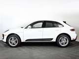 Used 2025 Porsche Macan image 2