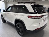 Used 2023 Jeep Grand Cherokee Altitude image 5