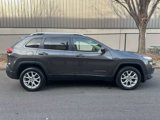 Used 2017 Jeep Cherokee Latitude image 4