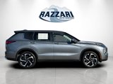 Used 2024 Mitsubishi Outlander SE Black Edition image 2