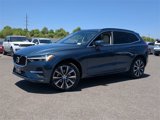 Used 2022 Volvo XC60 B5 Momentum w/ Advanced Package image 2