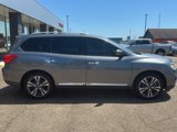 Used 2019 Nissan Pathfinder Platinum image 2