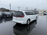 Used 2022 Chrysler Pacifica Touring-L image 5