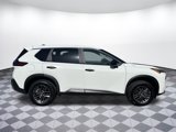 Used 2023 Nissan Rogue S image 2