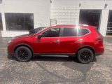 Used 2019 Nissan Rogue SV image 2