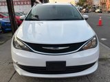 Used 2020 Chrysler Voyager LX image 2