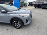 Used 2022 Nissan Kicks SV image 2