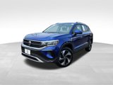 Certified 2024 Volkswagen Taos SE image 3