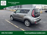 Used 2017 Kia Soul + image 2