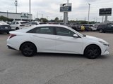 Used 2021 Hyundai Elantra SEL w/ Convenience Package image 4