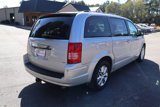 Used 2008 Chrysler Town & Country Limited image 6