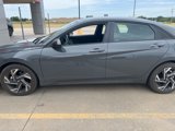 Used 2025 Hyundai Elantra Sport image 4