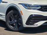 Used 2023 Volkswagen Tiguan SE R-Line image 3