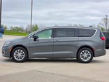 New 2025 Chrysler Pacifica Select image 5