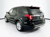 Used 2017 Ford Explorer XLT w/ Equipment Group 202A image 5