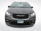 Used 2021 Chrysler Pacifica Touring-L image 2