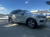 Used 2012 Volkswagen Touareg TDI image 3