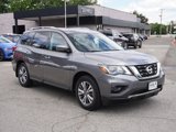 Used 2020 Nissan Pathfinder S image 2