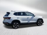 New 2025 Volkswagen Taos SE image 4