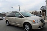 Used 2015 Chrysler Town & Country Touring-L w/ Driver Convenience Group image 2