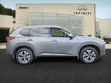 Used 2021 Nissan Rogue SV image 3