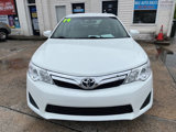 Used 2014 Toyota Camry LE image 2