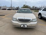 Used 2003 Lincoln Town Car Cartier image 2