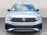 Used 2022 Volkswagen Tiguan SE R-Line image 2