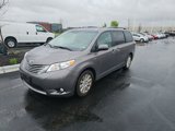 Used 2017 Toyota Sienna XLE Premium image 4