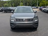 Used 2020 Volkswagen Tiguan SE image 2