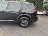 Used 2024 Nissan Rogue S image 4
